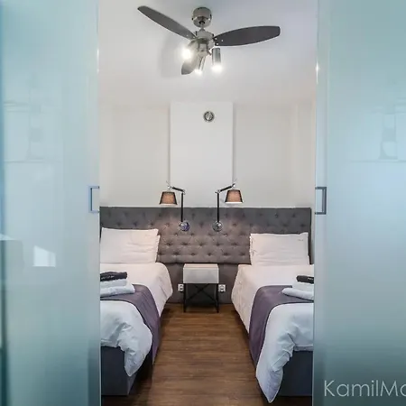 Port 21 Pura Pool & Design - Adults Only