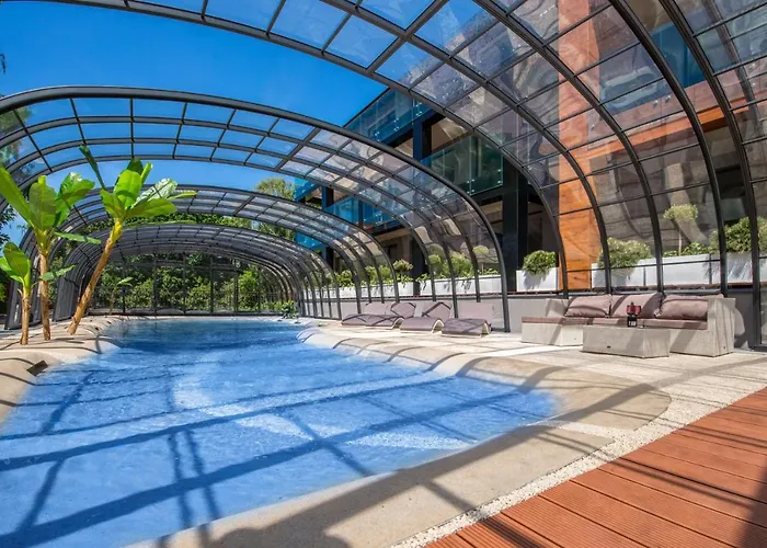 Port 21 Pura Pool & Design - Adults Only